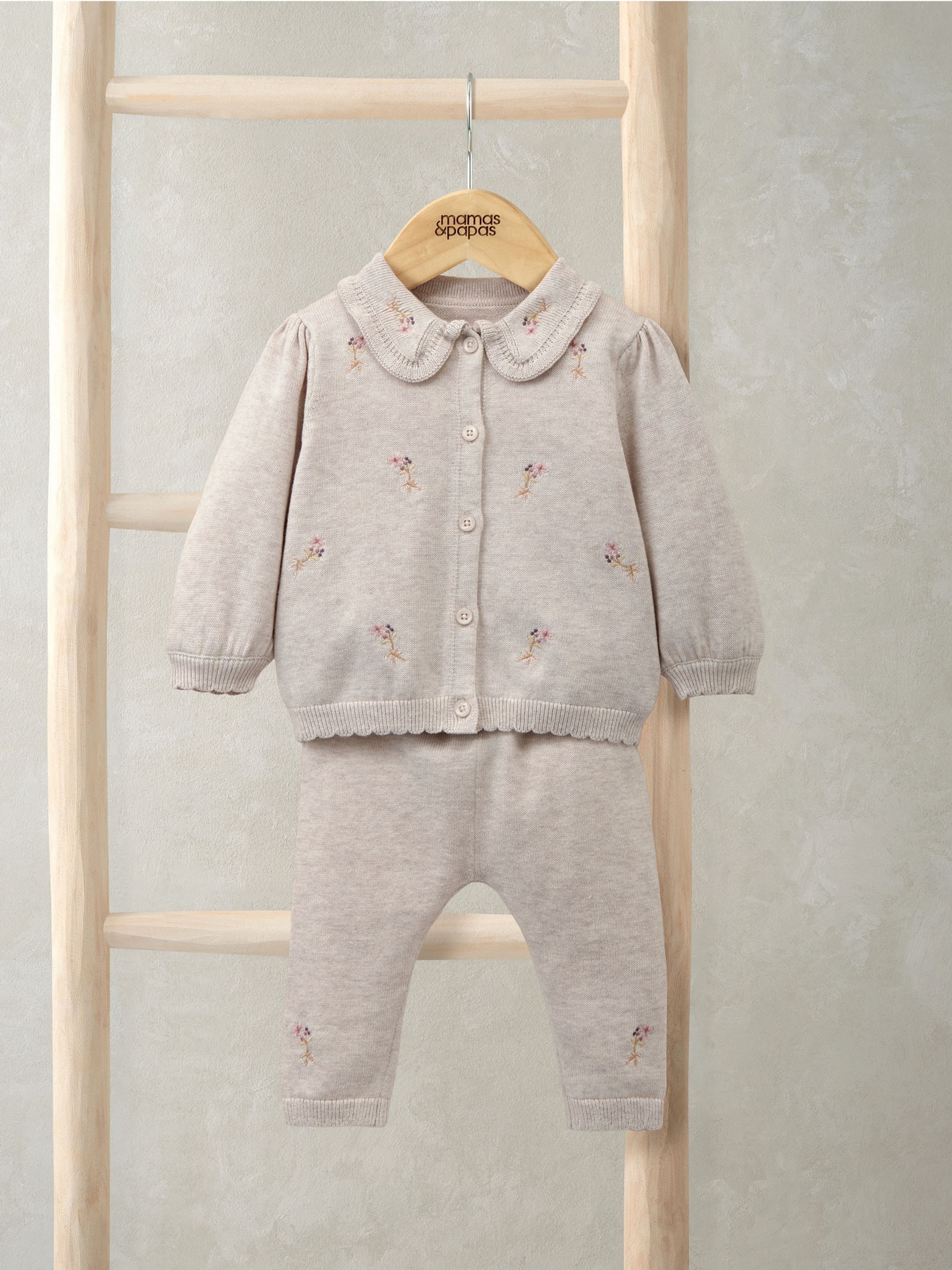 Embroidered Knit Set Baby Gift Set with Pink Blanket & Bunny image number 3